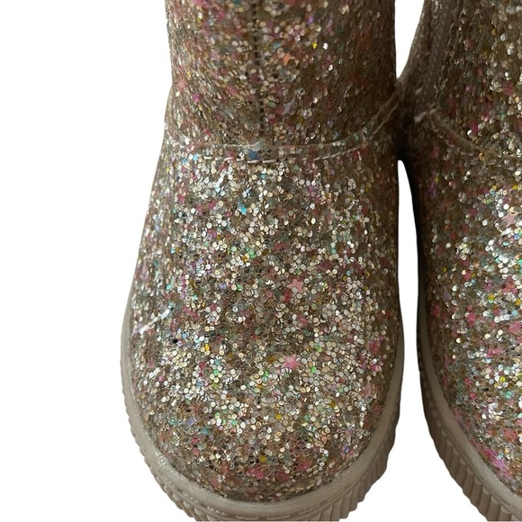 040 Cat & Jack Glittery Gold Kids Boots - Picture 4 of 9